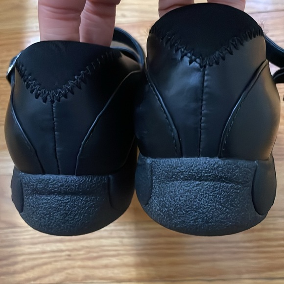 Dansko leather black clog mules size 40 US9.5-10 buckle over - Picture 4 of 8